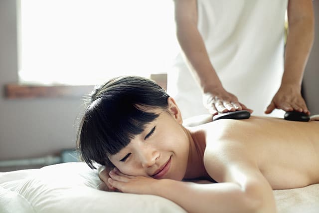 Massage pierres chaudes marrakech